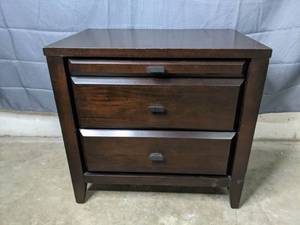 lot 46 image: Casana 3-Drawer Wood End Table R