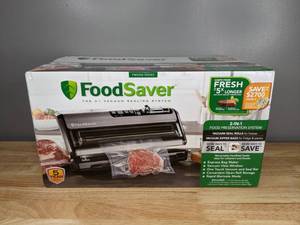 lot 16 image: Brand New FoodSaver FM5200 Series 2-in-1 Vacuum Sealing System for Food Preservation T