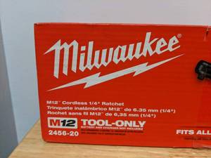 lot 19A image: Brand New Milwaukee M12 12-Volt Lithium-Ion Cordless 14 in. Ratchet T
