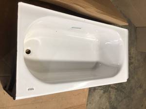American Std Princeton 5 ft. Left-Hand Drain Rectangular Alcove Bathtub in White open box customer return see pictures