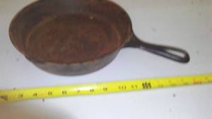 Cast Skillet Fry Pan 10.5 In. Wagner