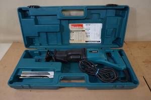 lot 26 image: Makita JR3000VT Corded Reciprocating Saw in Case