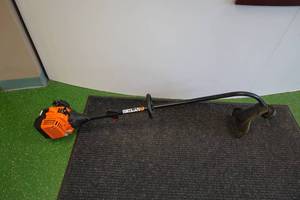 lot 62 image: Remington Rustler RM2510 Gas String Trimmer