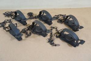 lot 90 image: Vintage Victor Jump Traps