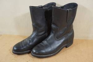 lot 121 image: Red Wing 345 Black Leather Boots - Size 8 D