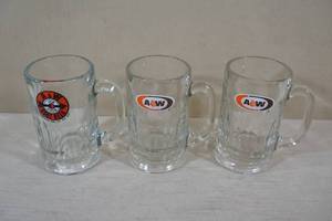 lot 134 image: A & W Root Beer Glass Mugs