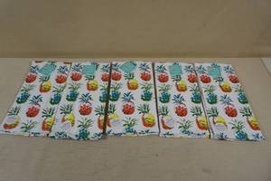 lot 162 image: Tropical Oasis Dual Purpose Towels