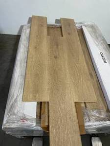 404 SF of Premium Water Resistant Laminate Flooring  7.5x47- Oak