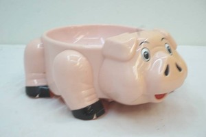 lot 3 image: automatic snorting pig candy dish