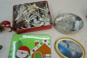 lot 4 image: tins and bear figurines