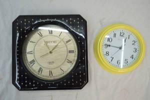lot 8 image: wall clocks