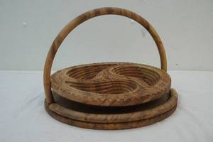 lot 14 image: folding wood serving tray