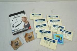 lot 17 image: Bluetooth stereo headset and post-it notes