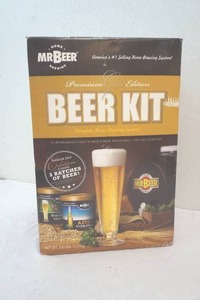 lot 25 image: Mr. Beer beer kit