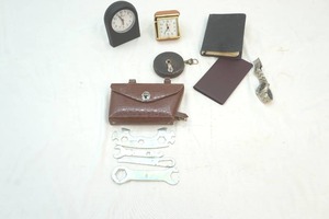 lot 75 image: antique tape measure