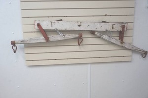 lot 82 image: antique double tree