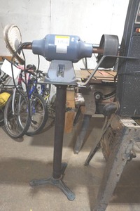 lot 89 image: Baldor buffer