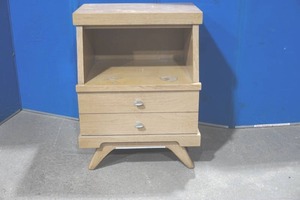 lot 92 image: night stand