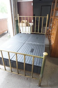 lot 98 image: antique brass bed with Sleep Number box frame Full size
