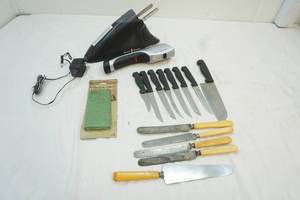 lot 106 image: Sonic Blade with 2 blades