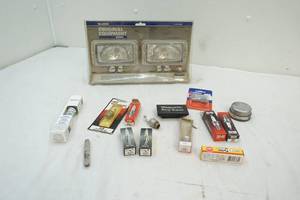 lot 109 image: spark plugs