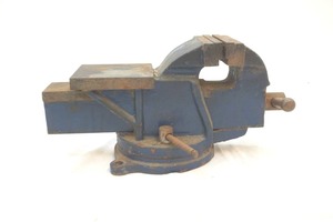 lot 116 image: tabletop vice grip
