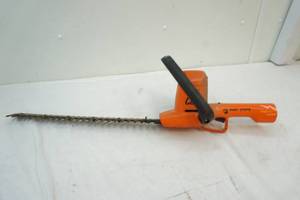 lot 156 image: Black & Decker shrub trimmer