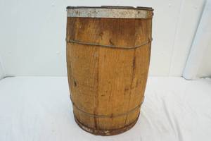lot 158 image: vintage wood nail keg