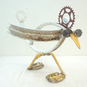 lot 226 image: Road Runner themed yard art