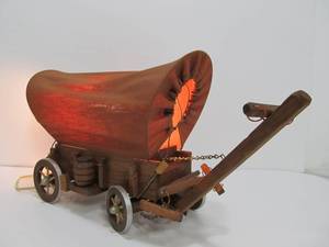 lot 18 image: Mint Condition Vintage Covered Wagon Lamp