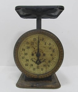 lot 61 image: Antique Family Kitchen Scale - The Emporium of Saint Paul