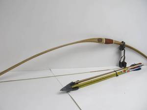 lot 81 image: Nice Vintage Indian Archery Bow wArrows