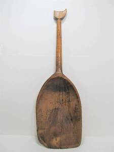 lot 52 image: Primitive Early antique Carved Wooden Shovel