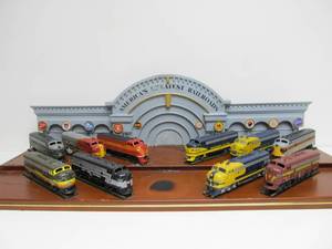 lot 90 image: Hawthorne Village Americas Greatest Railroads Display