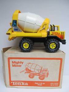lot 102 image: Mint in Box Large Vintage TONKA Turbo Diesel Cement Mixer