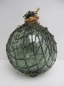lot 104 image: LARGE Vintage Blown Glass Fishing Float