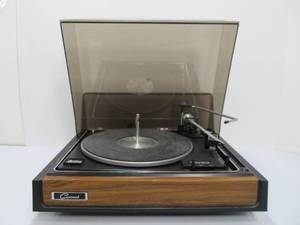 lot 115 image: Working Vintage GARRARD Model 440M Turntable