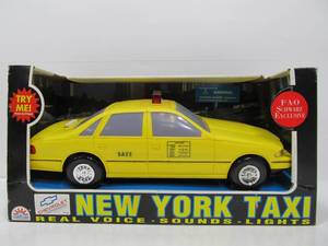 lot 141 image: Vintage F.A.O. Schwarz Exclusive Chevrolet New York Taxi NOS