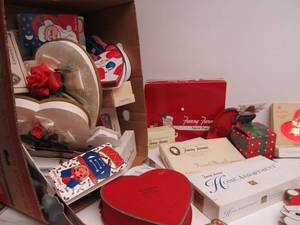 lot 154 image: LARGE Lot of Vintage FANNY FARMER Advertising Candy Boxes