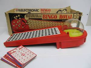 lot 161 image: Large Vintage BINGO ROYAL Electronic Bingo Game wBox