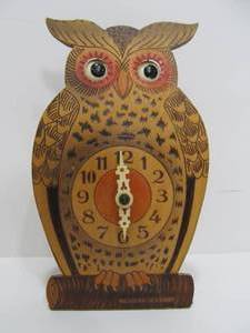 lot 173 image: Vintage West German Moving Eyes Owl Wall Clock