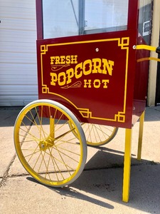 lot 1 image: Excellent Cretors Antique T-2000 Popcorn Machine