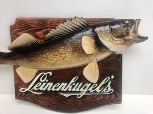 lot 3 image: Excellent LEINENKUGELS Beer Walleye Bar Sign