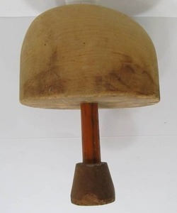 lot 210 image: Primitive Antique Millinery HeadHat Form 