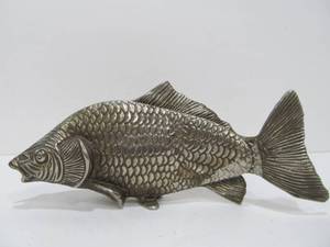 lot 240 image: Vintage Signed Italian Modello-Depositato Silver Plated Fish Napkin Holder