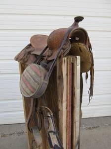 lot 265 image: Vintage Western Style Leather Horse Saddle 