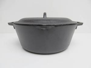 lot 327 image: Excellent Large LODGE Cast Iron Dutch Oven