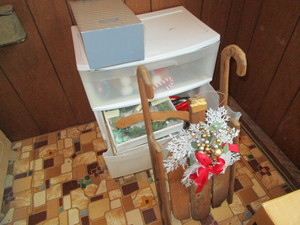 Roller Cabinet & Decorations