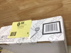 lot 9 image: STANDARD BOUQUET HOLDER WSAHARA DRY FOAM PKG12 Customer Returns See Pictures