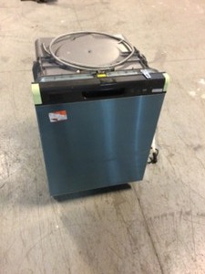 lot 107 image: GE 24 in. Stainless Steel Front Control Built-In Tall Tub Dishwasher with 60 dBA Customer Returns